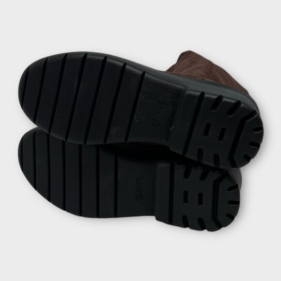 BZees Brandy Faux Suede Wedge Boot in Dark Brown Size 5.5 - Picture 4 of 8